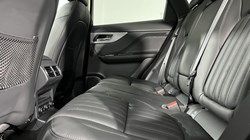 2020 (70) JAGUAR F-PACE 2.0d Portfolio 5dr Auto AWD 5101715