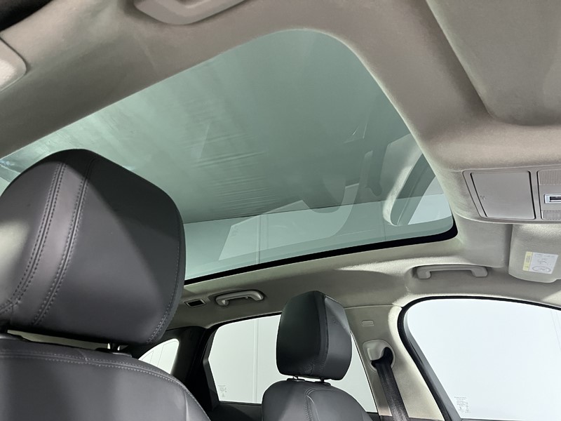 2020 (70) JAGUAR F-PACE 2.0d Portfolio 5dr Auto AWD 5101696