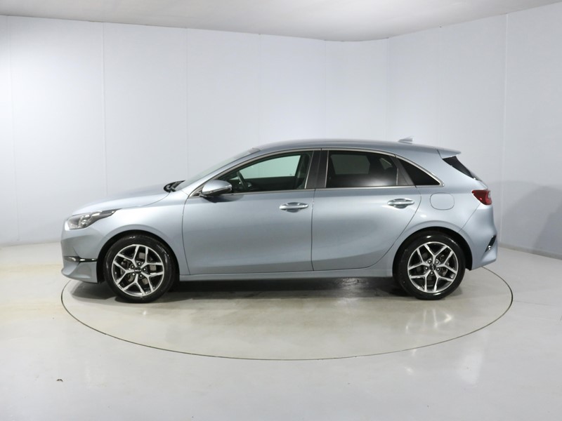 2023 (23) KIA CEED 1.5T GDi ISG 3 5dr 5101896