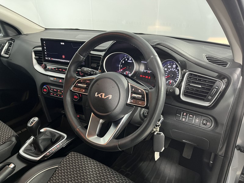 2023 (23) KIA CEED 1.5T GDi ISG 3 5dr 5101860