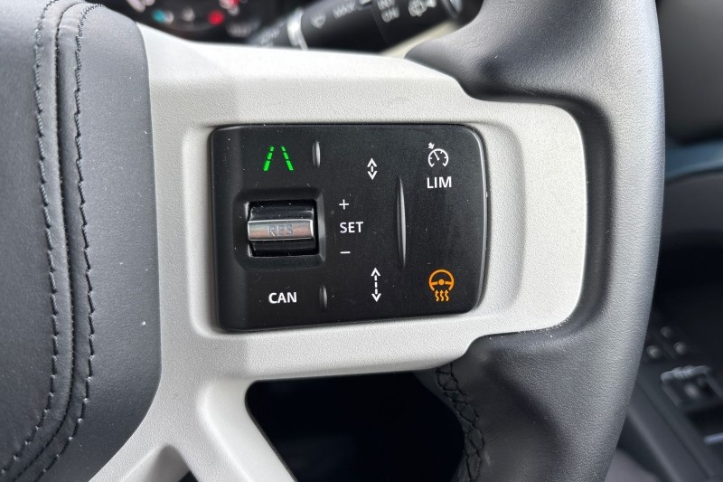 2025 (25) LAND ROVER DEFENDER 3.0 D250 X-Dynamic HSE 110 5dr Auto 4557372