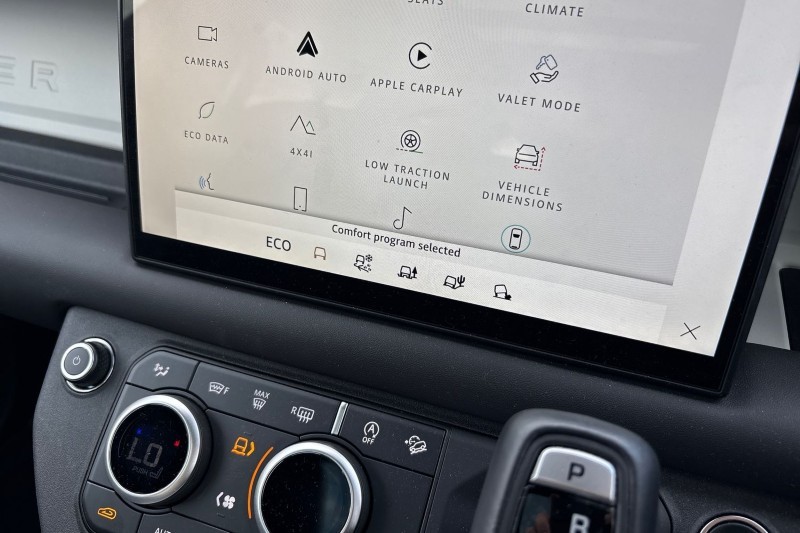 2025 (25) LAND ROVER DEFENDER 3.0 D250 X-Dynamic HSE 110 5dr Auto 4557375