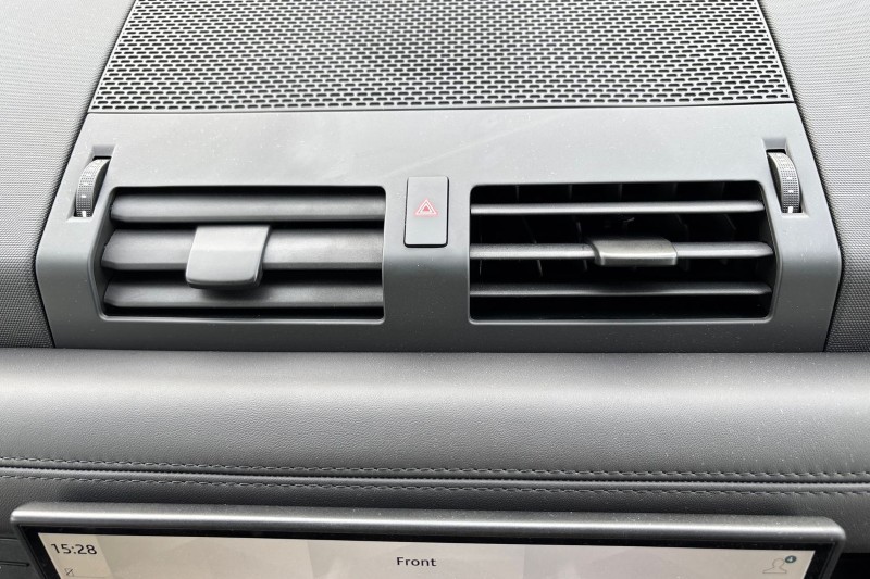 2025 (25) LAND ROVER DEFENDER 3.0 D250 X-Dynamic HSE 110 5dr Auto 4557377