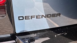 2025 (25) LAND ROVER DEFENDER 3.0 D250 X-Dynamic HSE 110 5dr Auto 4557386