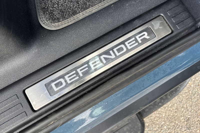 2025 (25) LAND ROVER DEFENDER 3.0 D250 X-Dynamic HSE 110 5dr Auto 4557380