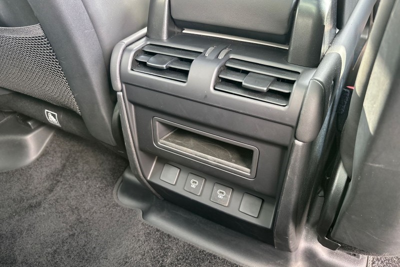 2025 (25) LAND ROVER DEFENDER 3.0 D250 X-Dynamic HSE 110 5dr Auto 4557362