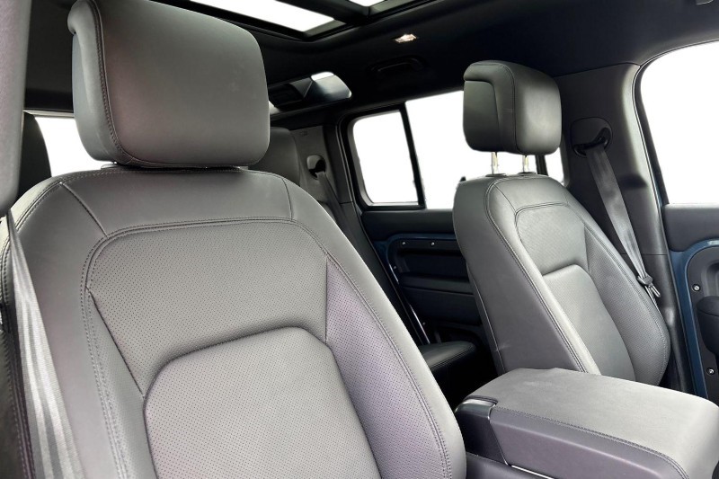 2025 (25) LAND ROVER DEFENDER 3.0 D250 X-Dynamic HSE 110 5dr Auto 4557370