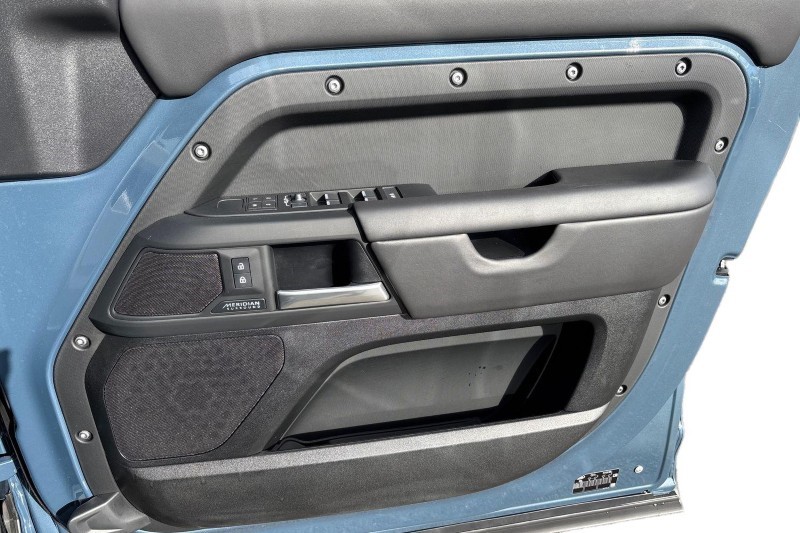 2025 (25) LAND ROVER DEFENDER 3.0 D250 X-Dynamic HSE 110 5dr Auto 4557366