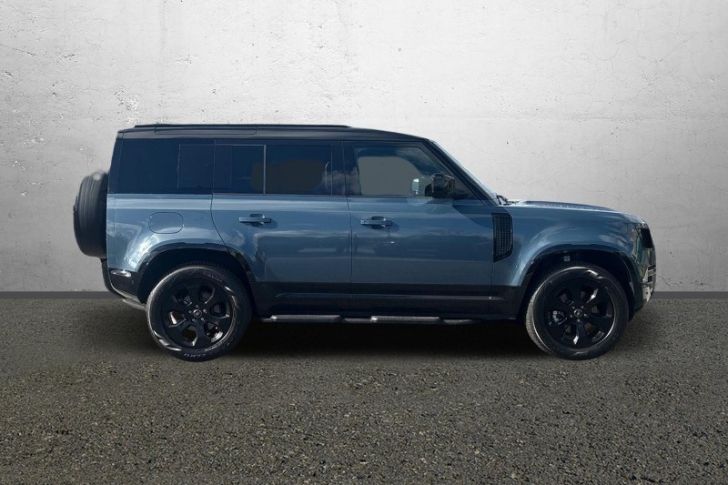 2025 (25) LAND ROVER DEFENDER 3.0 D250 X-Dynamic HSE 110 5dr Auto 4557349