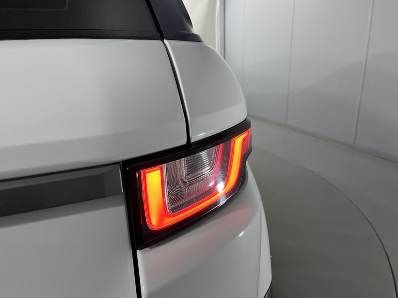 2017 (67) LAND ROVER RANGE ROVER EVOQUE 2.0 TD4 SE 5dr 5122840