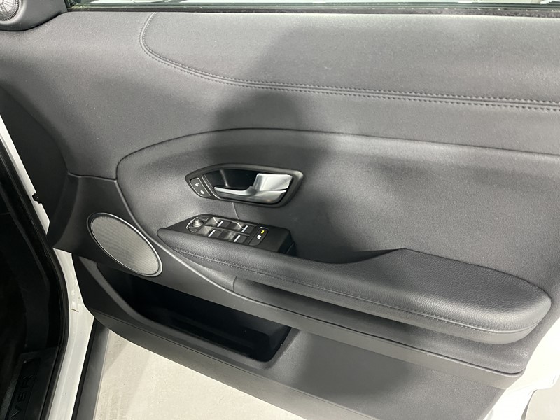 2017 (67) LAND ROVER RANGE ROVER EVOQUE 2.0 TD4 SE 5dr 5122818