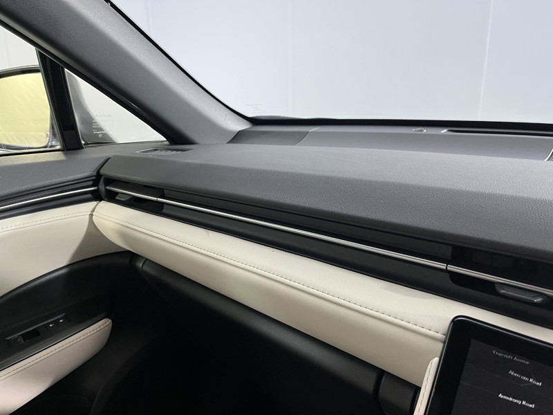 2024 (24) LEXUS LBX 1.5 Premium Plus 5dr E-CVT 5102017