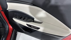 2024 (24) LEXUS LBX 1.5 Premium Plus 5dr E-CVT 5102010