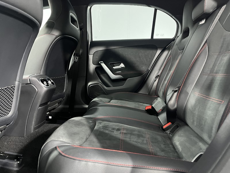 2020 (20) MERCEDES-BENZ A CLASS A180 AMG Line Executive 5dr Auto 5101670