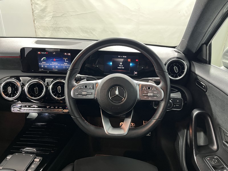 2021 (21) MERCEDES-BENZ A CLASS A180d AMG Line 5dr Auto 5101438