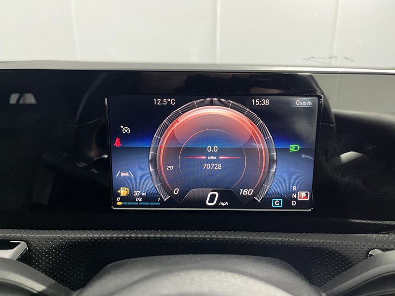 2021 (21) MERCEDES-BENZ A CLASS A180d AMG Line 5dr Auto 5101442