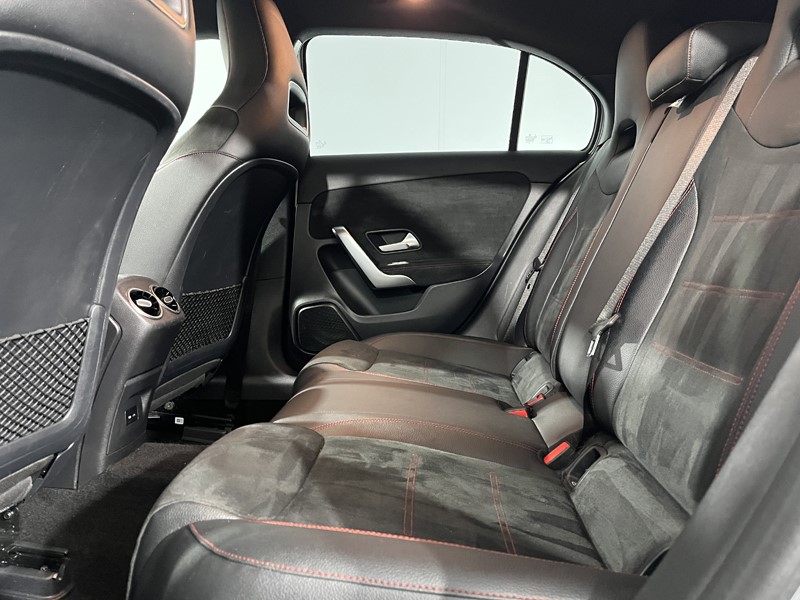 2021 (21) MERCEDES-BENZ A CLASS A180d AMG Line 5dr Auto 5101468