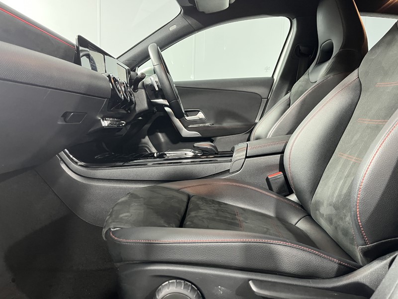 2021 (21) MERCEDES-BENZ A CLASS A180d AMG Line 5dr Auto 5101467