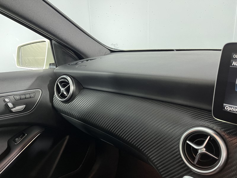 2017 (17) MERCEDES-BENZ A CLASS A200 AMG Line Premium Plus 5dr 5101371