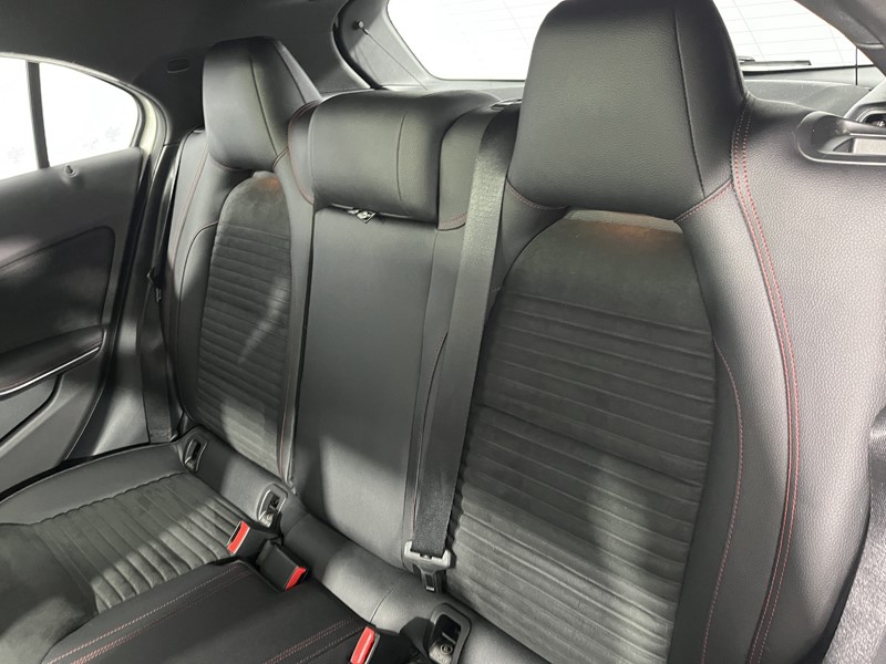 2017 (17) MERCEDES-BENZ A CLASS A200 AMG Line Premium Plus 5dr 5101356