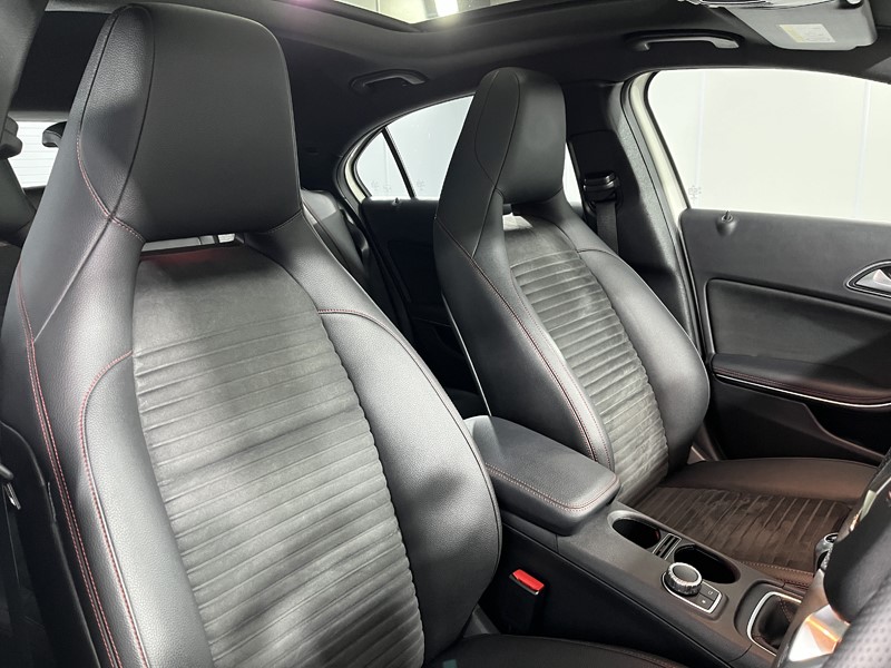 2017 (17) MERCEDES-BENZ A CLASS A200 AMG Line Premium Plus 5dr 5101355