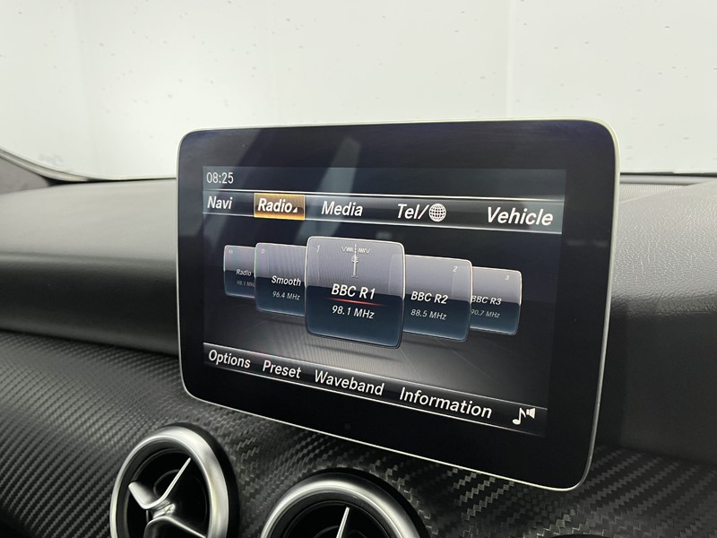 2017 (17) MERCEDES-BENZ A CLASS A200 AMG Line Premium Plus 5dr 5101372