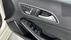 2017 (17) MERCEDES-BENZ A CLASS A200 AMG Line Premium Plus 5dr 5101365