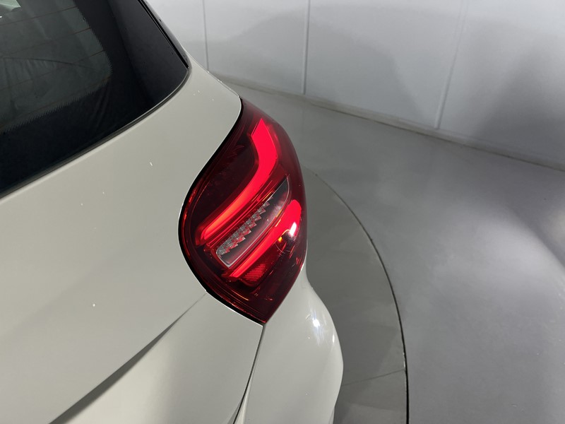 2017 (17) MERCEDES-BENZ A CLASS A200 AMG Line Premium Plus 5dr 5101384