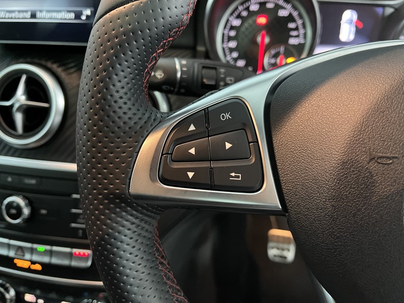 2017 (17) MERCEDES-BENZ A CLASS A200 AMG Line Premium Plus 5dr 5101368