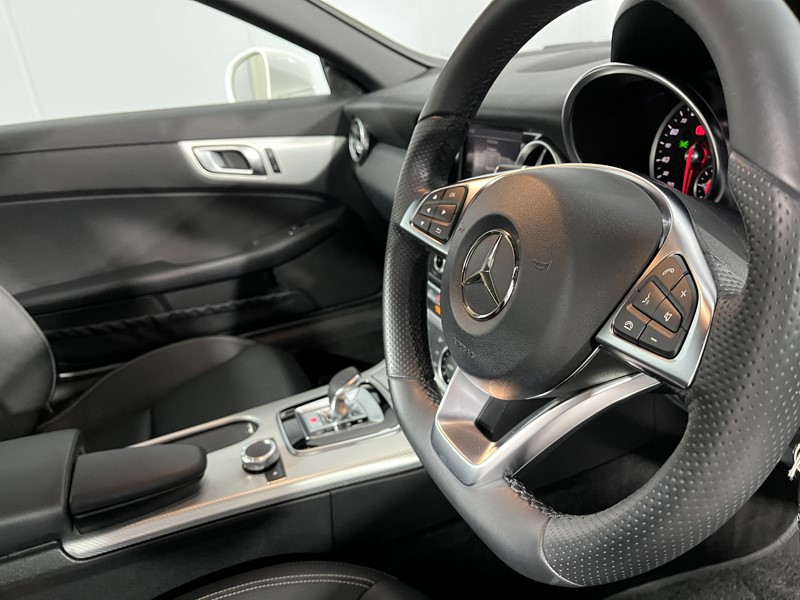 2017 (67) MERCEDES-BENZ SLC 180 AMG Line 2dr 9G-Tronic 5101236