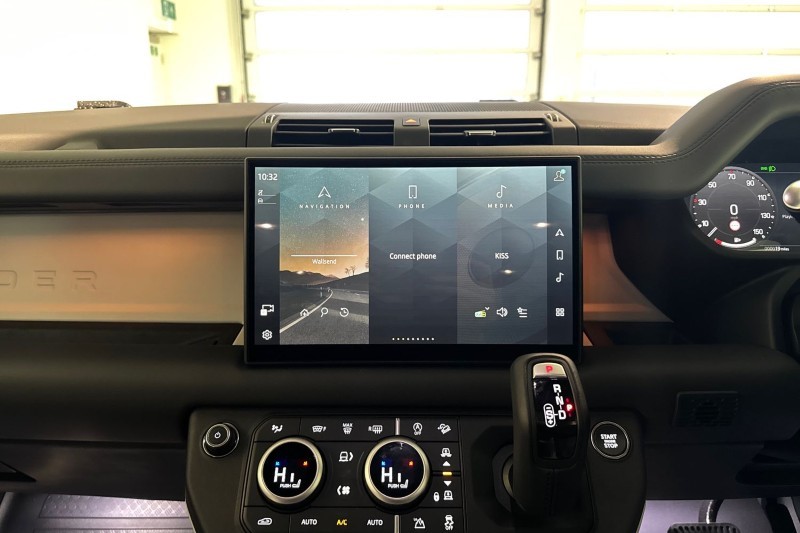  LAND ROVER DEFENDER 3.0 D350 X-Dynamic HSE 130 5dr Auto 5034335