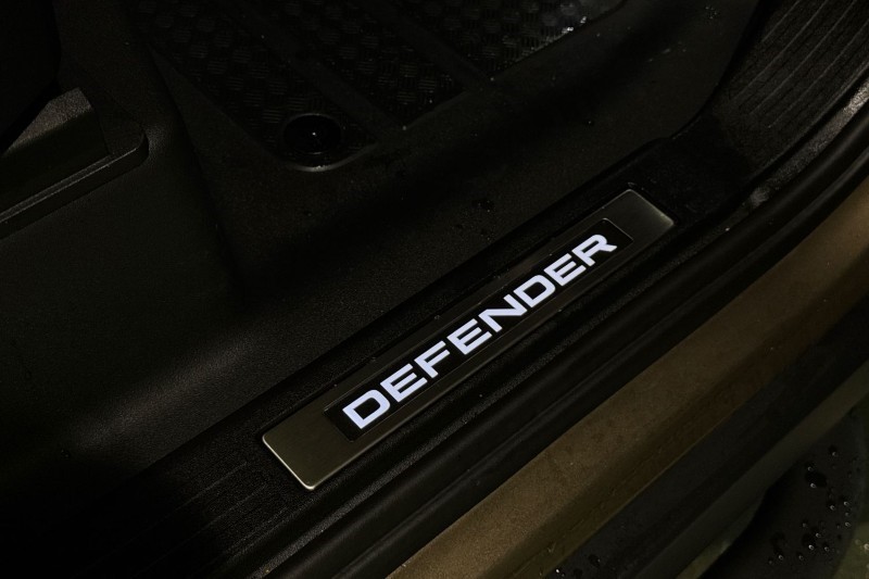  LAND ROVER DEFENDER 3.0 D350 X-Dynamic HSE 130 5dr Auto 5034341