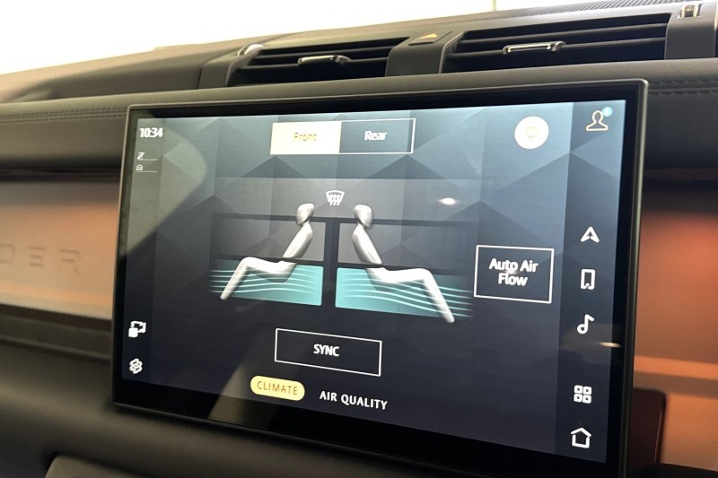  LAND ROVER DEFENDER 3.0 D350 X-Dynamic HSE 130 5dr Auto 5034351