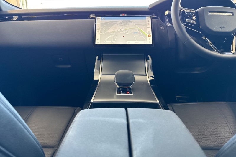 2025 (25) LAND ROVER RANGE ROVER VELAR 2.0 D200 MHEV Dynamic SE 5dr Auto 4537420