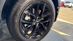 2025 (25) LAND ROVER RANGE ROVER VELAR 2.0 D200 MHEV Dynamic SE 5dr Auto 4537450