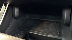 2025 (25) LAND ROVER RANGE ROVER VELAR 2.0 D200 MHEV Dynamic SE 5dr Auto 4537442