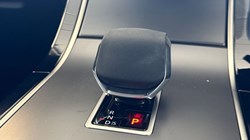 2025 (25) LAND ROVER RANGE ROVER VELAR 2.0 D200 MHEV Dynamic SE 5dr Auto 4537419