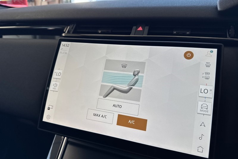 2025 (25) LAND ROVER RANGE ROVER VELAR 2.0 D200 MHEV Dynamic SE 5dr Auto 4537438