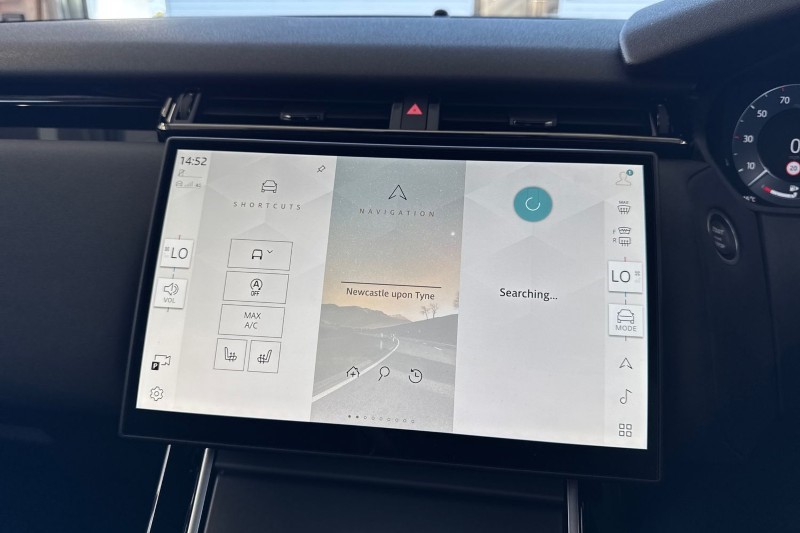 2025 (25) LAND ROVER RANGE ROVER VELAR 2.0 D200 MHEV Dynamic SE 5dr Auto 4537436