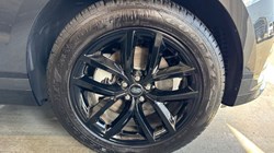 2025 (25) LAND ROVER RANGE ROVER VELAR 2.0 D200 MHEV Dynamic SE 5dr Auto 4537414
