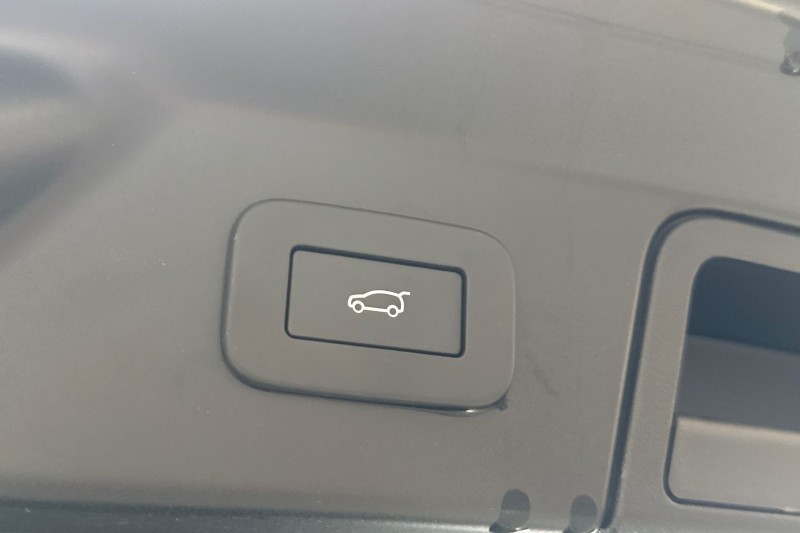 2025 (25) LAND ROVER RANGE ROVER VELAR 2.0 D200 MHEV Dynamic SE 5dr Auto 4537446