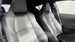 2019 (19) TOYOTA C-HR 1.8 Hybrid Dynamic 5dr CVT 5108810