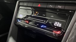 2022 (22) VOLKSWAGEN T-ROC 1.0 TSI Style 5dr 5109375