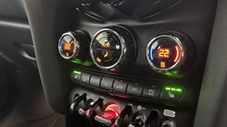 2022 (22) MINI HATCHBACK 1.5 Cooper Exclusive 3dr Auto 5109422