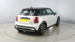 2022 (22) MINI HATCHBACK 1.5 Cooper Exclusive 3dr Auto 5109432