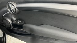 2022 (22) MINI HATCHBACK 1.5 Cooper Exclusive 3dr Auto 5109411