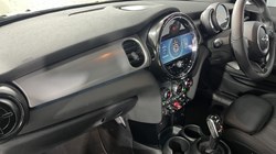 2022 (22) MINI HATCHBACK 1.5 Cooper Exclusive 3dr Auto 5109399