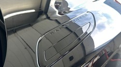 2025 (25) LAND ROVER RANGE ROVER VELAR 2.0 D200 MHEV Dynamic SE 5dr Auto 4535573