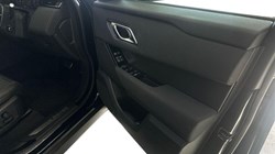 2025 (25) LAND ROVER RANGE ROVER VELAR 2.0 D200 MHEV Dynamic SE 5dr Auto 4535575