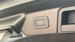 2025 (25) LAND ROVER RANGE ROVER VELAR 2.0 D200 MHEV Dynamic SE 5dr Auto 4535591